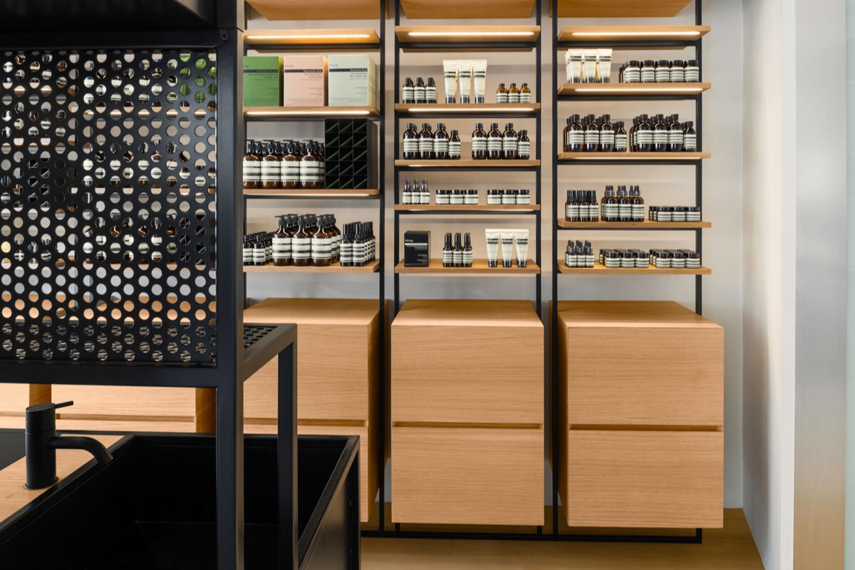 男士洗護(hù)套裝禮盒：內(nèi)含限量版紀(jì)念品，增加收藏價(jià)值